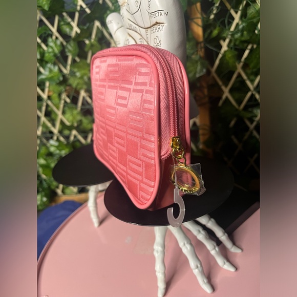 NWOT Pink Estée Lauder small cosmetic bag - Picture 2 of 10